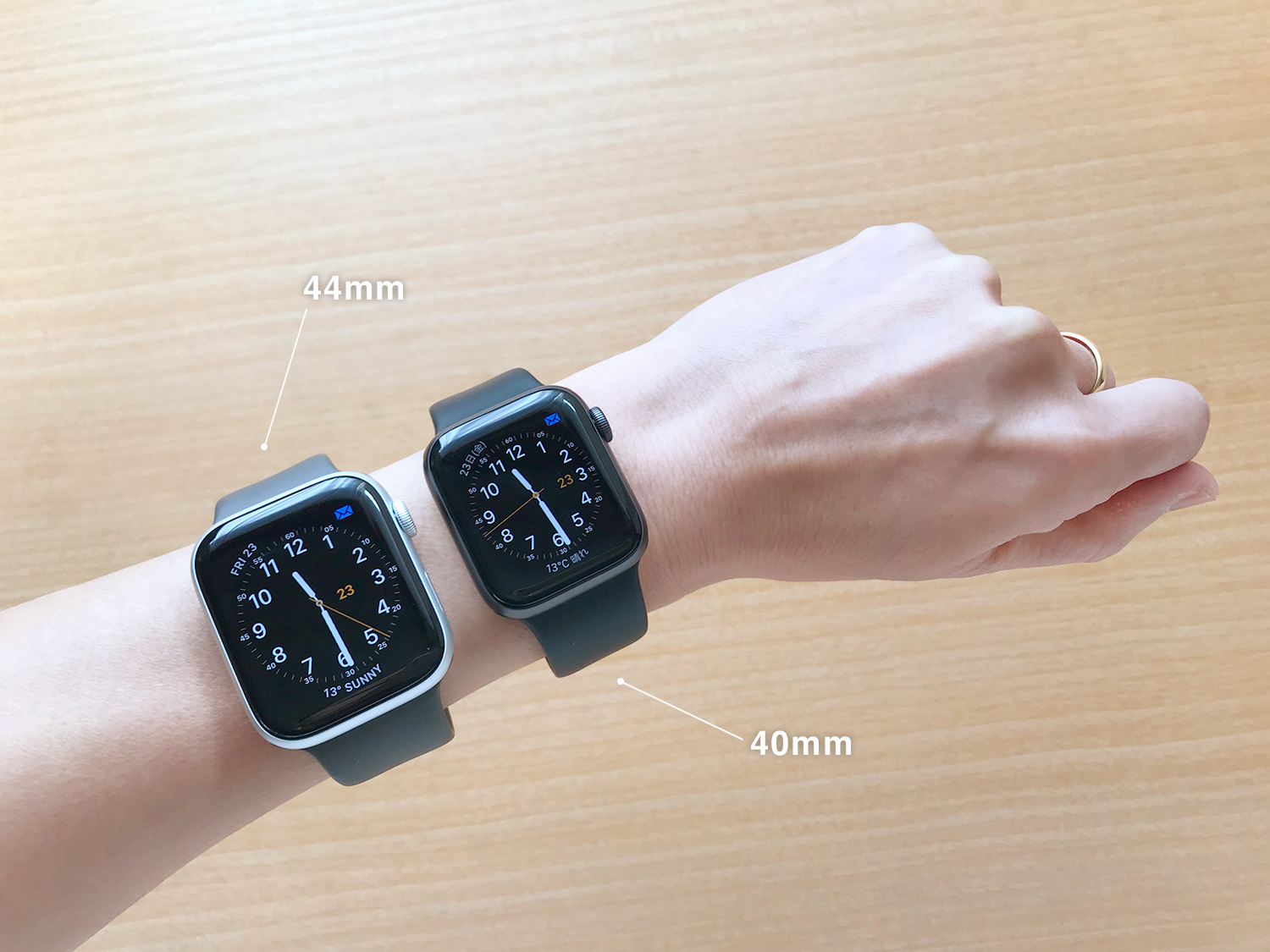 女性が着けたApple Watch Seires 4の40mmと44mm